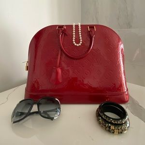NWT Authentic Louis Vuitton Large Alma Bag✨